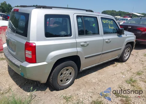 2010 Jeep Patriot Sport z USA, uszkodzony, nr VIN 1J4NF2GB5AD577814